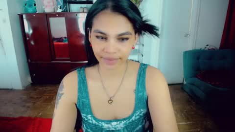 Snapshot of emma_diva chatting on May 9, 7:52 pm emma online show from May 9, 7:52 pm