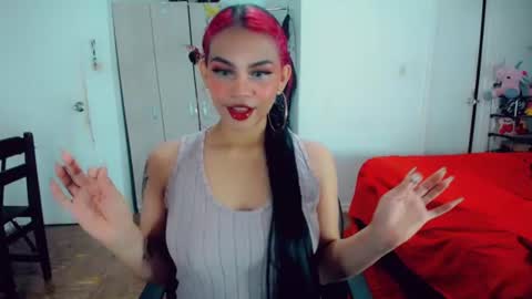 emma online show from June 15, 11:51 pm