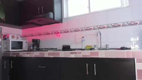 Emma online show from March 11, 10:20 pm