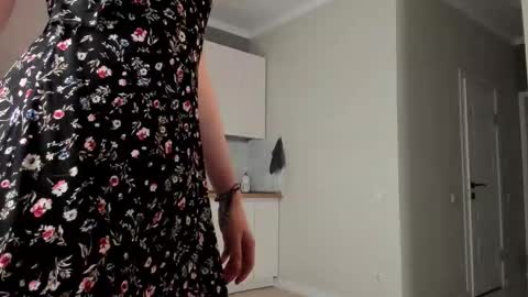 Emma online show from November 14, 3:16 am