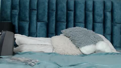 Emma online show from October 29, 8:43 pm