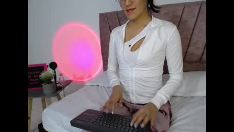 Emma Glow online show from October 8, 11:35 pm