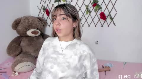 emma_grayys online show from October 10, 4:11 am