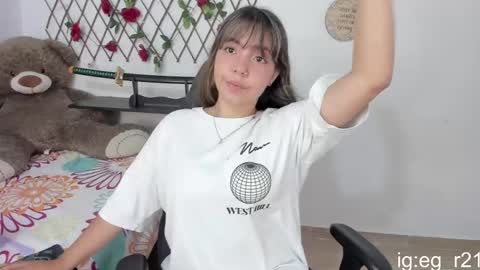 emma_grayys online show from October 14, 5:52 am