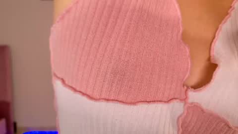 Snapshot of emma_hg1 chatting on February 3, 12:47 pm the girl of your dreams online show from February 3, 12:47 pm