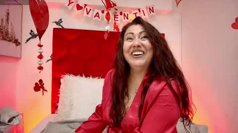 Snapshot of emma_jhomson chatting on February 19, 1:07 pm Emma 3 online show from February 19, 1:07 pm