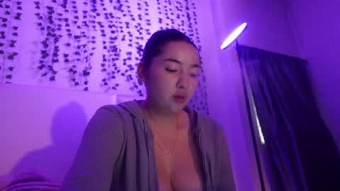 Snapshot of emma_johnson_ chatting on October 24, 1:57 am emma_johnson_ online show from October 24, 1:57 am