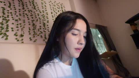 Snapshot of emma_johnson_ chatting on October 27, 1:53 am emma_johnson_ online show from October 27, 1:53 am