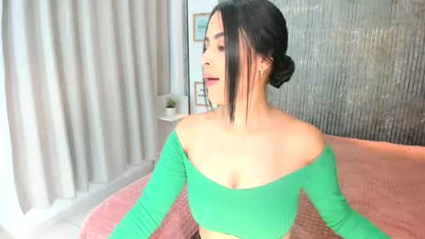emma_johnsson1 online show from July 24, 7:17 am