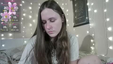 Snapshot of emma_just chatting on May 23, 7:46 am emma_just online show from May 23, 7:46 am