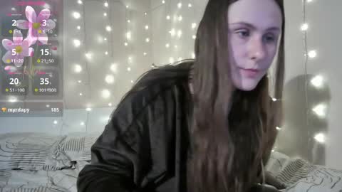 Snapshot of emma_just chatting on May 31, 9:27 am emma_just online show from May 31, 9:27 am