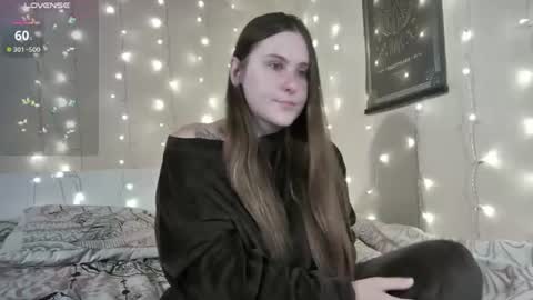 Snapshot of emma_just chatting on June 14, 7:32 am emma_just online show from June 14, 7:32 am