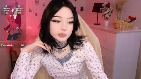 Snapshot of emma_kirks chatting on May 29, 3:10 pm emma_kirks online show from May 29, 3:10 pm