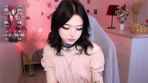 Snapshot of emma_kirks chatting on May 30, 10:34 am emma_kirks online show from May 30, 10:34 am