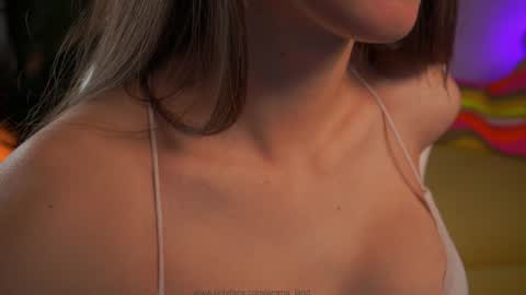    online show from December 18, 7:20 pm