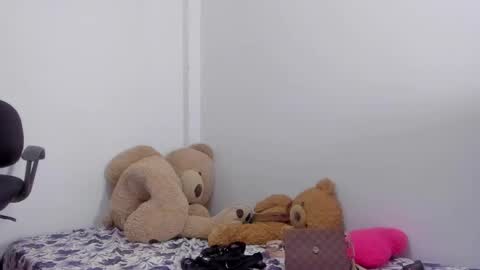 whises lits        online show from October 7, 1:03 am