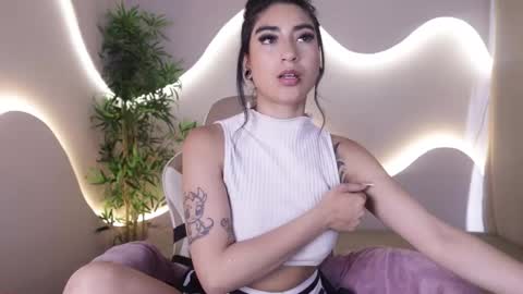 Emma online show from November 27, 5:04 pm