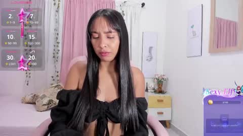 Emma online show from March 3, 7:06 pm