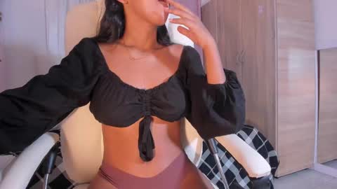 Emma online show from October 4, 6:50 pm