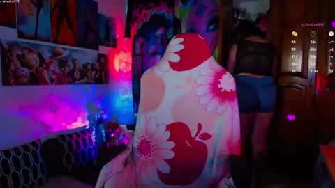 Snapshot of emma_luna059 chatting on June 24, 7:46 pm LUNA online show from June 24, 7:46 pm