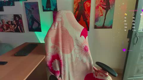Snapshot of emma_luna059 chatting on August 5, 5:38 pm LUNA online show from August 5, 5:38 pm