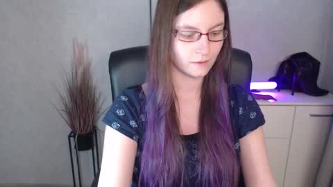 emma online show from November 13, 6:29 pm