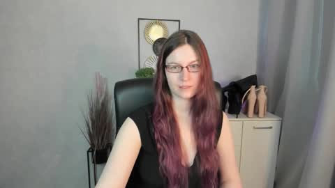 emma online show from April 9, 5:29 am
