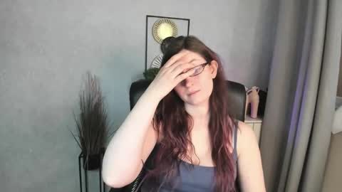 emma online show from May 4, 5:25 am