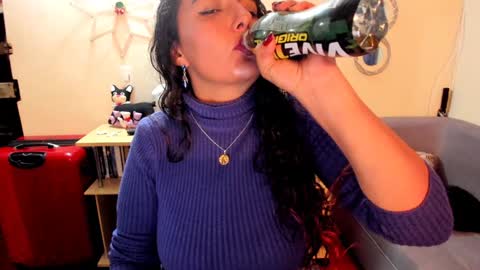 Snapshot of emma_luxy chatting on January 13, 4:50 am  emma luxy online show from January 13, 4:50 am