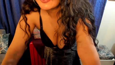 Snapshot of emma_luxy chatting on February 5, 8:43 am  emma luxy online show from February 5, 8:43 am