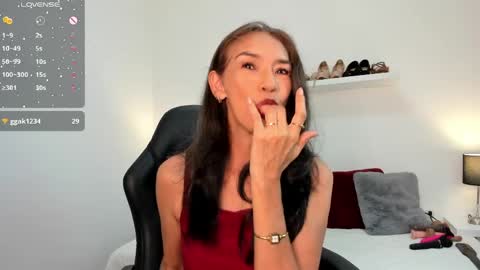 Snapshot of emma_mendoza chatting on May 8, 11:37 am Emma online show from May 8, 11:37 am