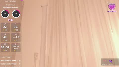 Snapshot of emma_morgann chatting on December 5, 2:33 pm Emma Morgann online show from December 5, 2:33 pm