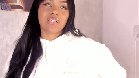 Snapshot of emma_morgann chatting on December 9, 11:26 am Emma Morgann online show from December 9, 11:26 am