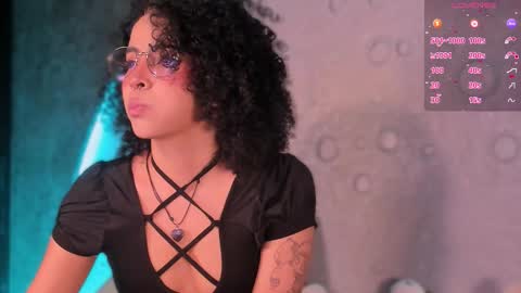     online show from November 4, 10:14 am