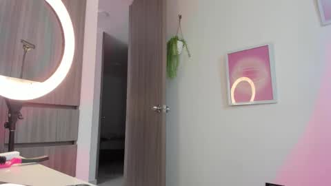 Snapshot of emma_rinaldi_ chatting on January 7, 3:36 pm Emma online show from January 7, 3:36 pm