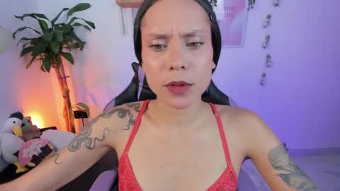 Snapshot of emma_rinaldi_ chatting on April 20, 3:48 pm Emma online show from April 20, 3:48 pm