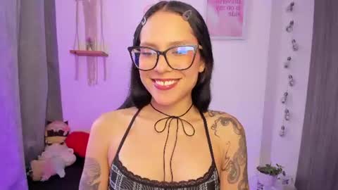 Snapshot of emma_rinaldi_ chatting on July 28, 5:34 pm Emma online show from July 28, 5:34 pm