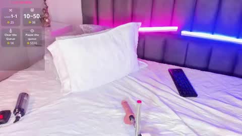 Snapshot of emma_rossiii chatting on June 10, 11:03 pm Emma online show from June 10, 11:03 pm