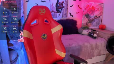 EMMA  online show from October 28, 7:05 pm