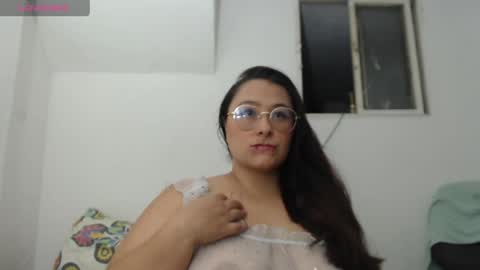 Snapshot of emma_sswan1 chatting on June 7, 2:37 am emma_sswan1 online show from June 7, 2:37 am