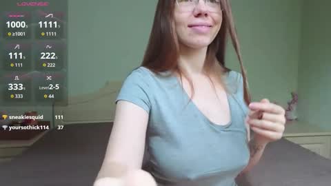 Snapshot of emma_stardust_ chatting on November 28, 3:53 am Emma-milky-tits online show from November 28, 3:53 am