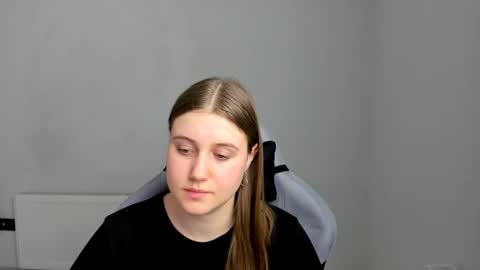 Emma online show from June 3, 2:33 pm