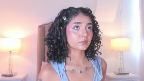 Snapshot of emma_torres__ chatting on May 21, 12:23 pm Ema online show from May 21, 12:23 pm