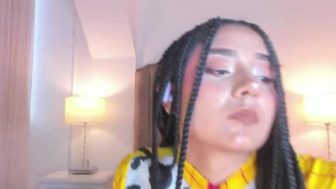 Snapshot of emma_torres__ chatting on June 6, 12:21 pm Ema online show from June 6, 12:21 pm