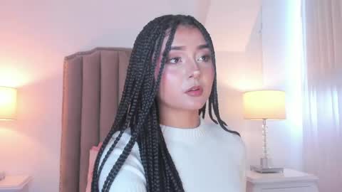 Snapshot of emma_torres__ chatting on June 7, 12:31 pm Ema online show from June 7, 12:31 pm