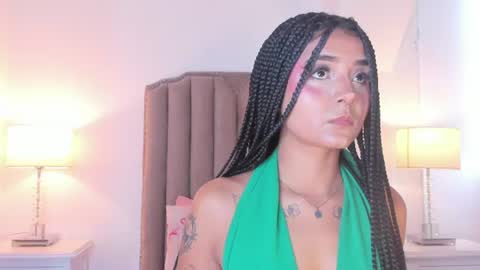 Snapshot of emma_torres__ chatting on June 13, 12:25 pm Ema online show from June 13, 12:25 pm