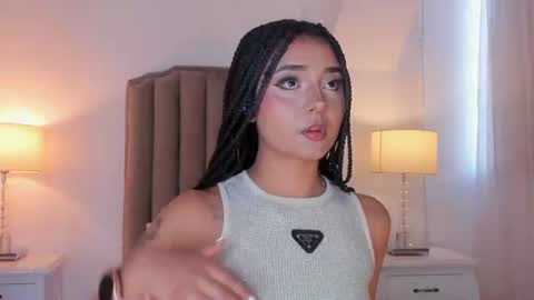 Snapshot of emma_torres__ chatting on June 14, 12:29 pm Ema online show from June 14, 12:29 pm