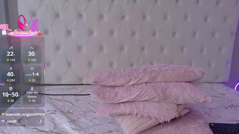 Snapshot of emma_visconti1 chatting on November 28, 2:42 pm emma online show from November 28, 2:42 pm