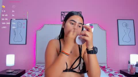 Snapshot of emma_whitee_ chatting on September 20, 12:50 pm emma_whitee_ online show from September 20, 12:50 pm