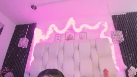 Snapshot of emmaa00_ chatting on May 9, 7:30 pm emmaa00_ online show from May 9, 7:30 pm